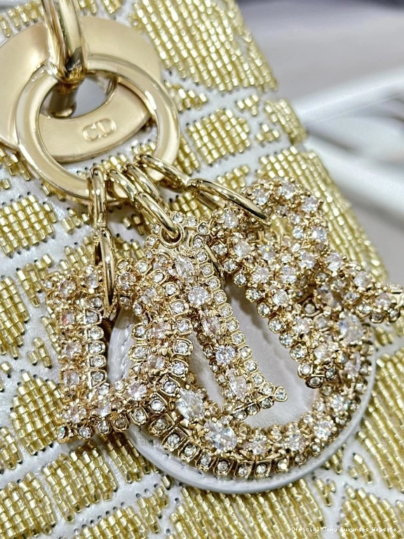 Tony Luxuries LADY DI0R-20CM 0724